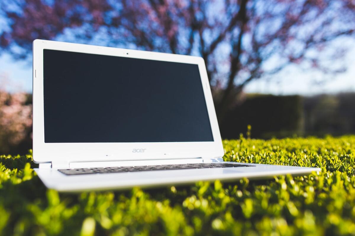 Supporti per notebook: l’utilità di questi accessori - supporto per notebook