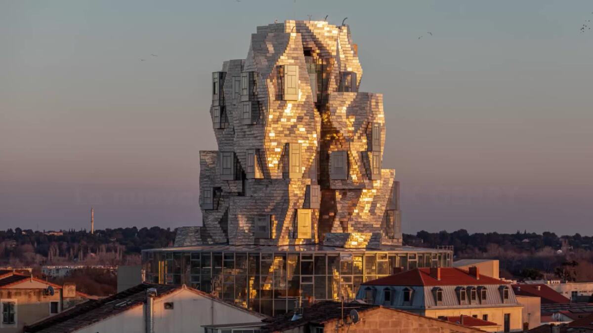 Torre Arles, l'ultima opera di Gehry nel nuovo parco delle arti francese - elledecor.com