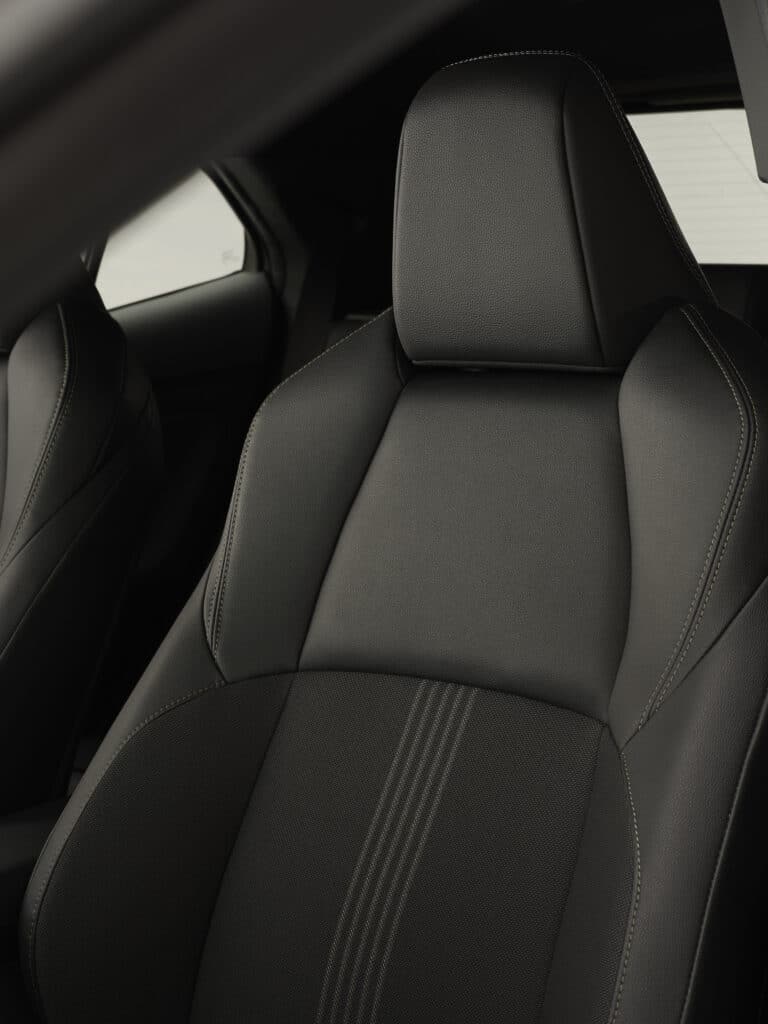 Toyota Yaris Cross: ecco le versioni Adventure e Premiere