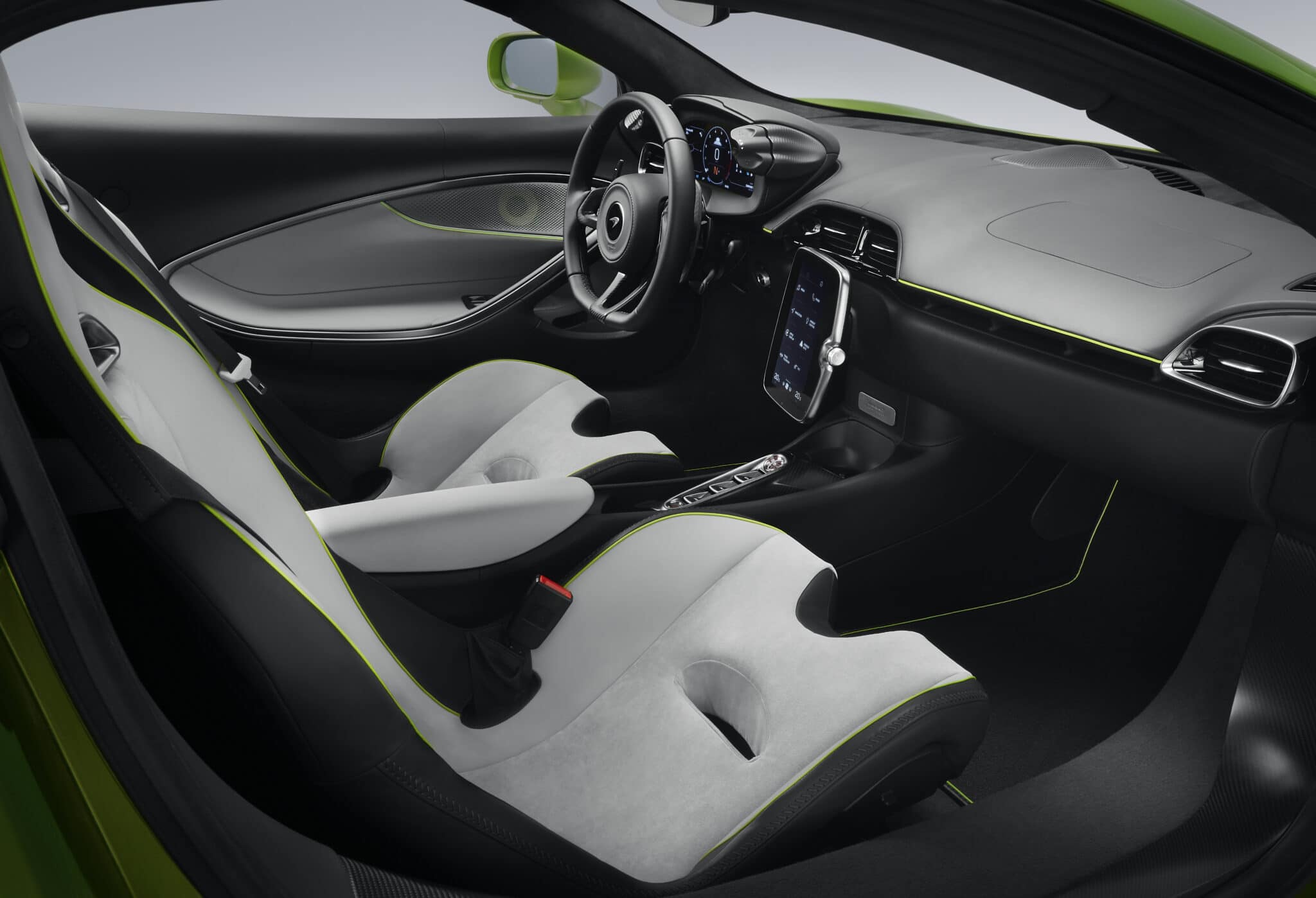 McLaren Artura: ecco la supercar ibrida V6 plug-in