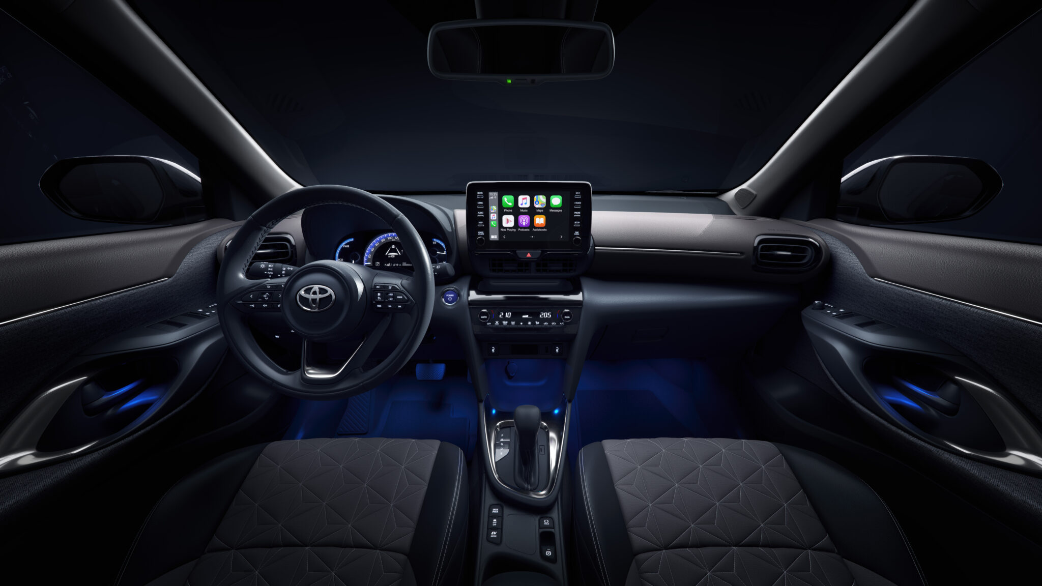 Toyota Yaris Cross: ecco le versioni Adventure e Premiere