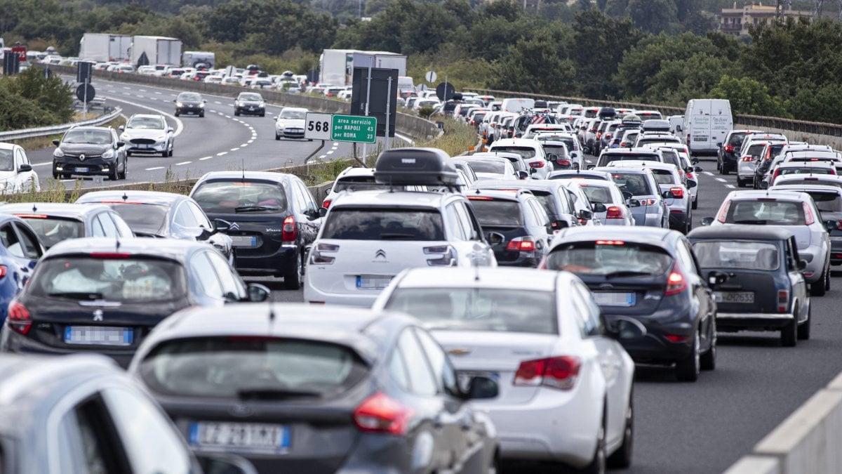 La teoria delle code è usata per studiare anche le code autostradali. Fonte: laRepubblica
