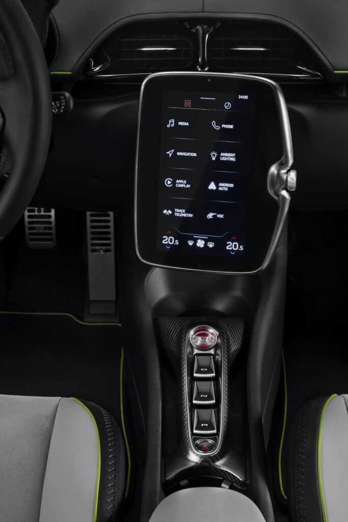 McLaren Artura: ecco la supercar ibrida V6 plug-in