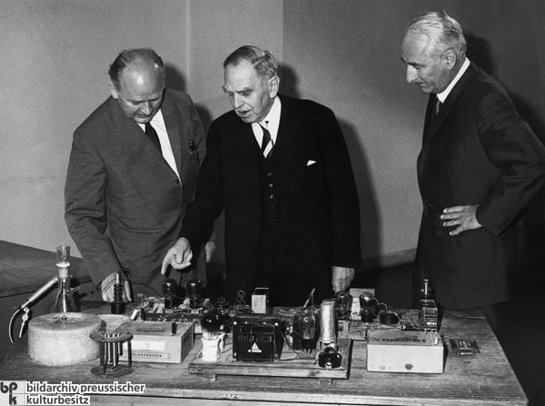 Dicembre 1938, Fritz Strassmann, Otto Hahn e Heinz Haber Credits: Deutschen Museum