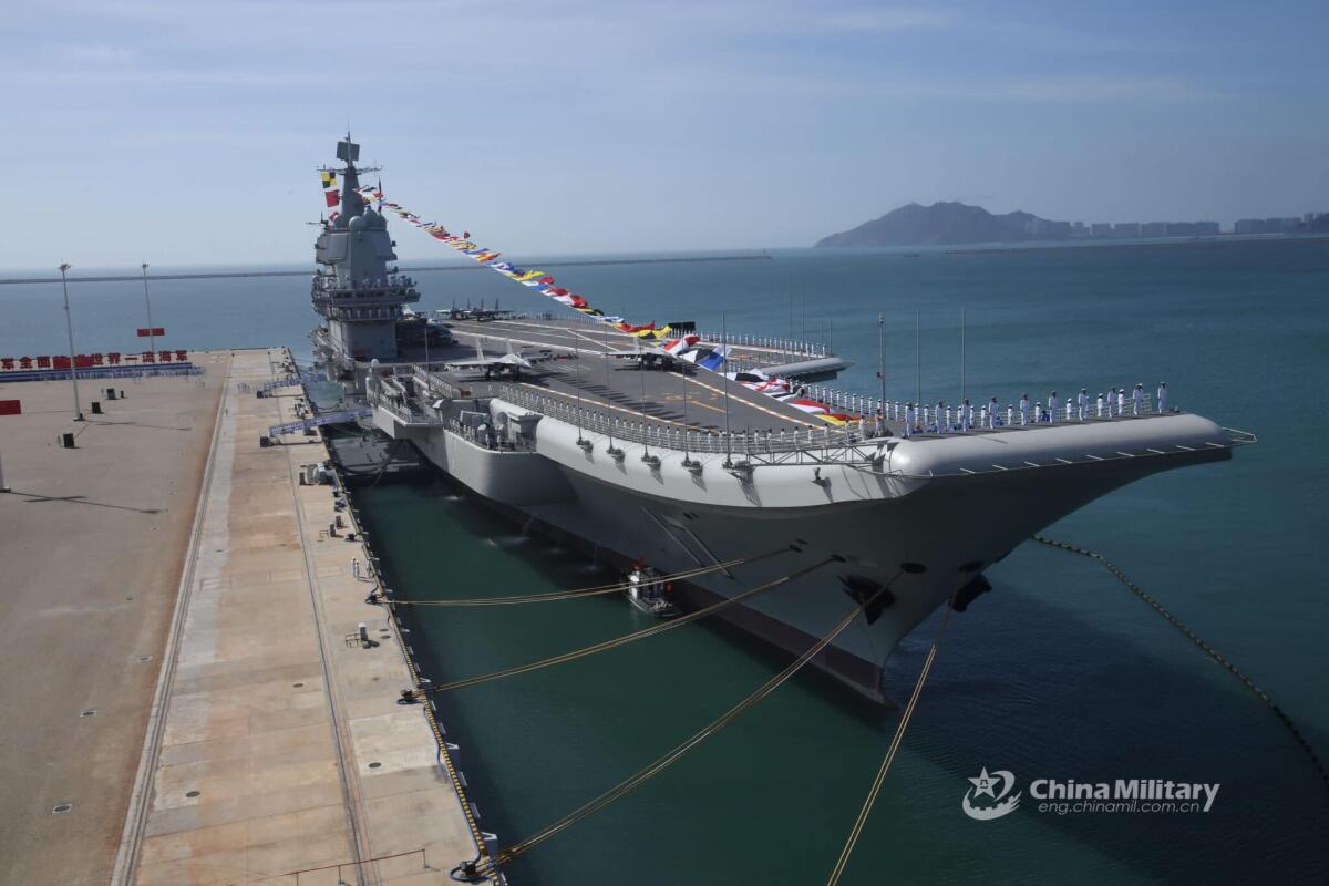 La portaerei Shandong, nuovo fiore all'occhiello della Marina cinese - 