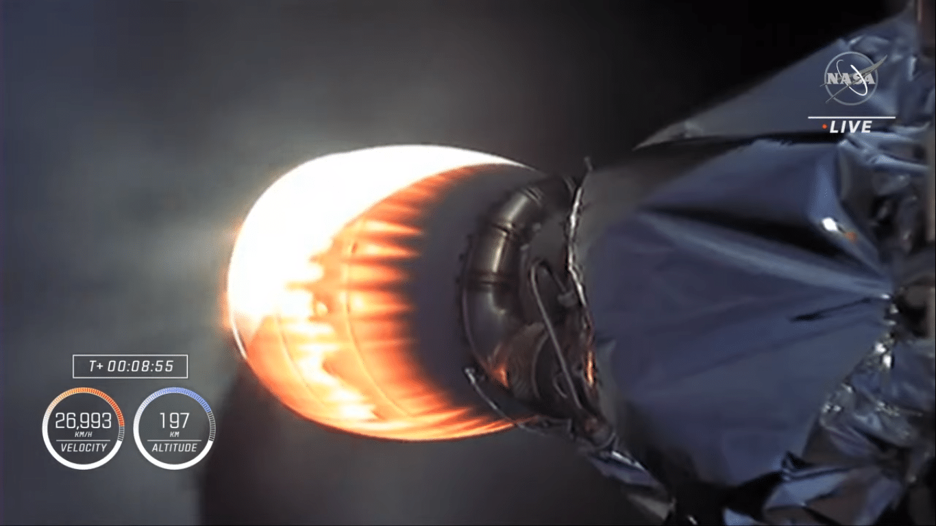 Ugello del Merlin in operazione a 197 km di quota. Crediti: NASA YT channel.
