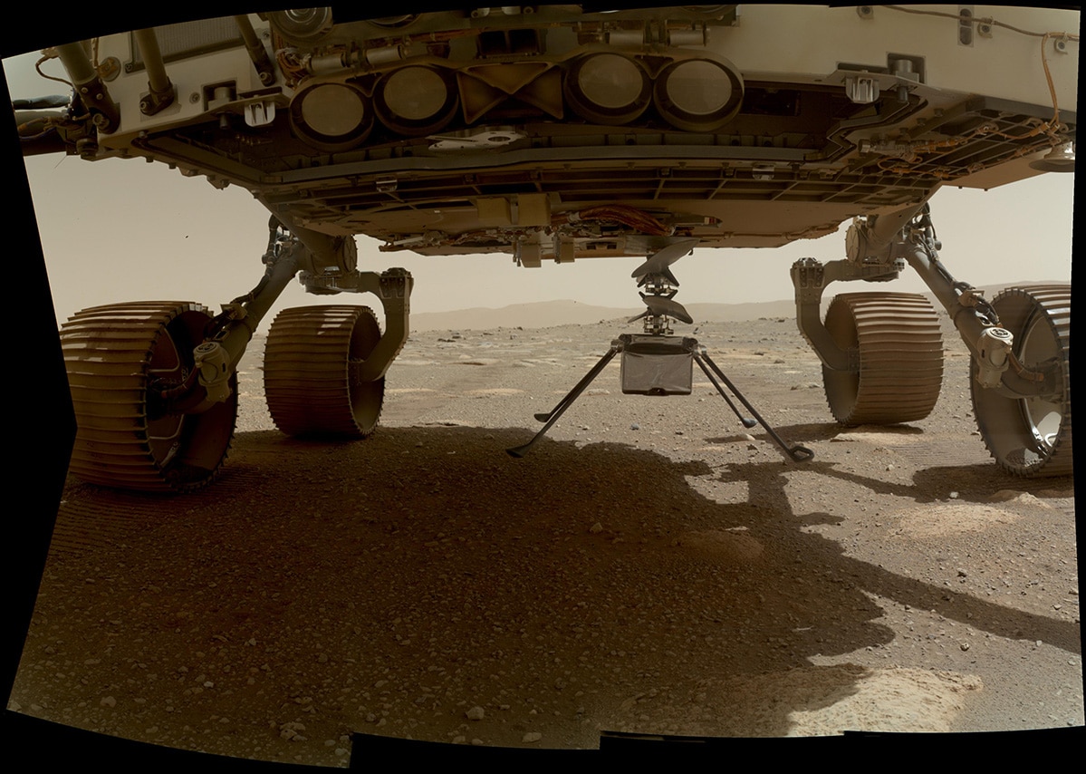 Foto del momento dello sgancio di Ingenuity dalla pancia di Perseverance. Credits: NASA