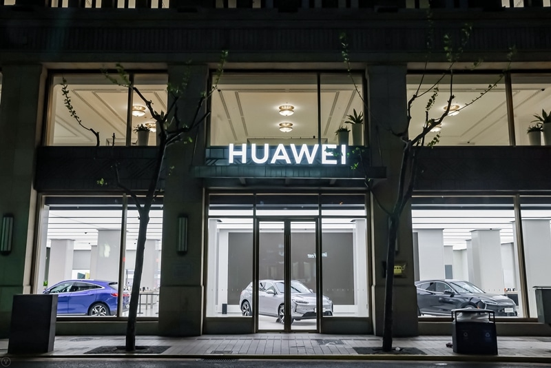 Huawei Seres SF5, la prima automobile del colosso cinese (solo per la Cina)