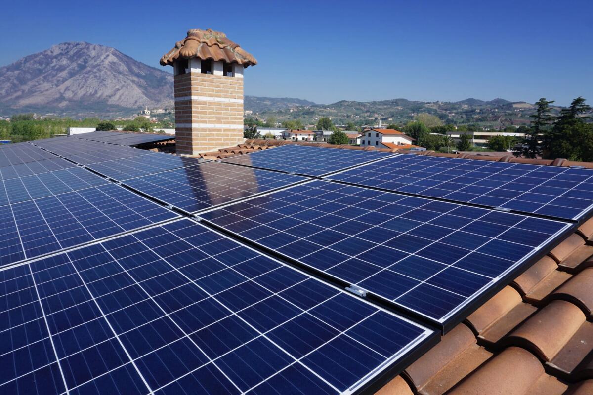 Fotovoltaico domestico: cos'è e come funziona - simacsolar.eu