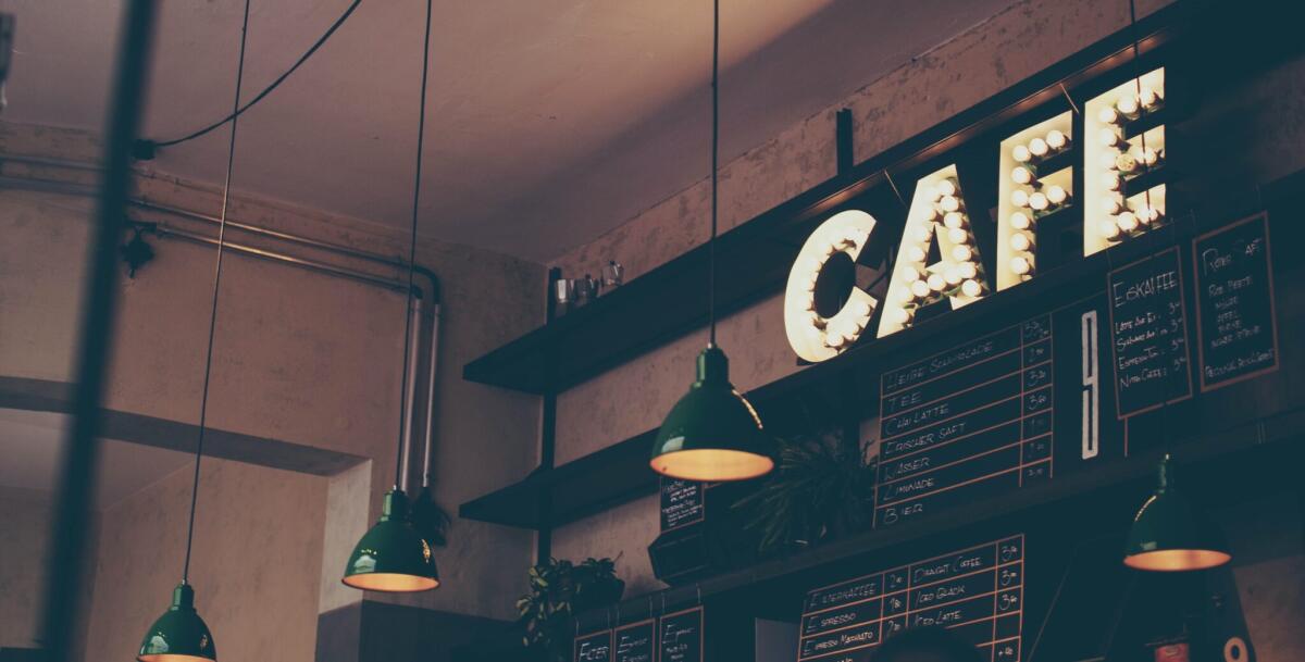 Le grandi menti amano il caffè: una bevanda tra culto e dipendenza - caffé cittadini: punto di ritrovo della  nostra realtà