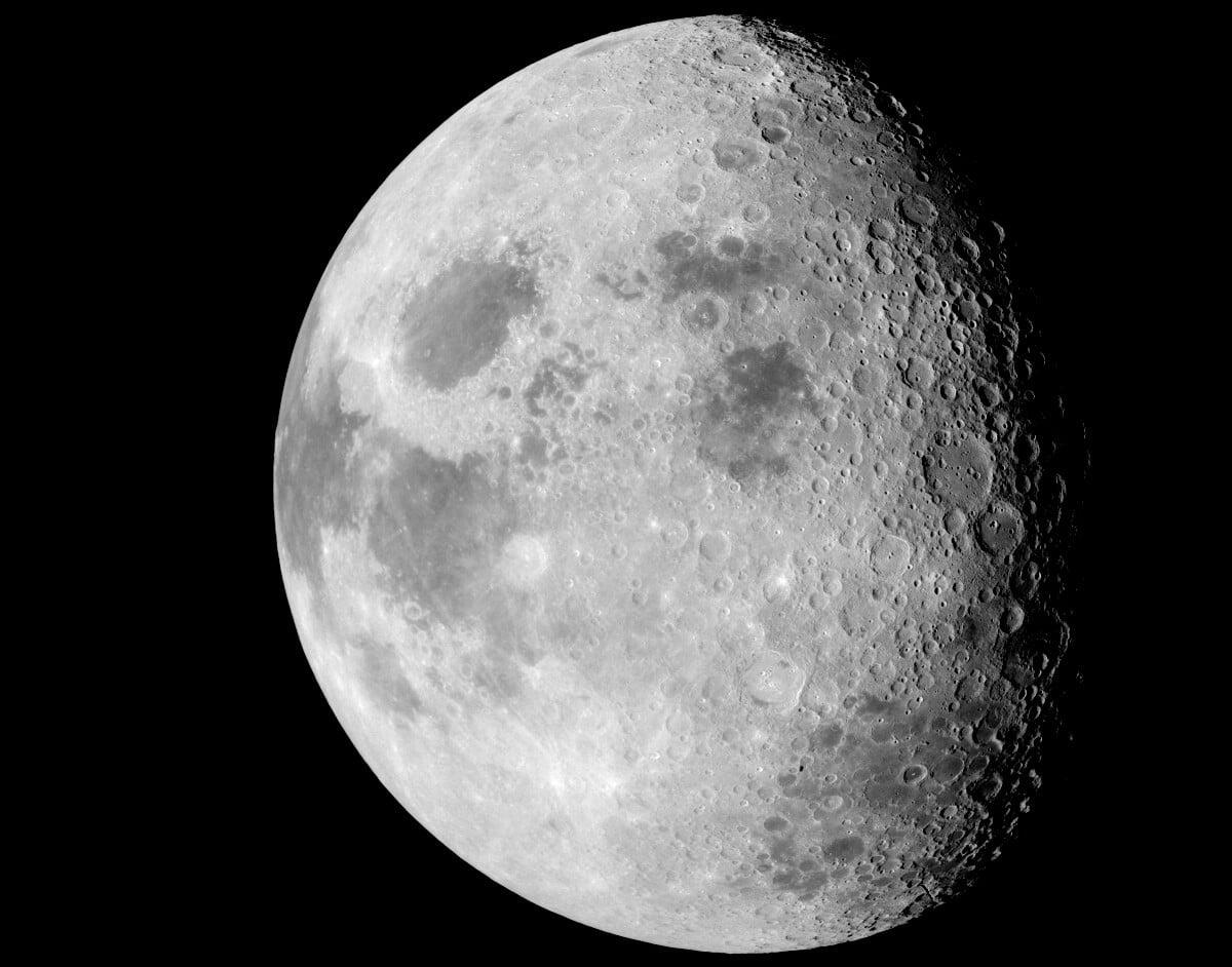 Come produrre acqua sulla Luna a partire dal terreno lunare - 
