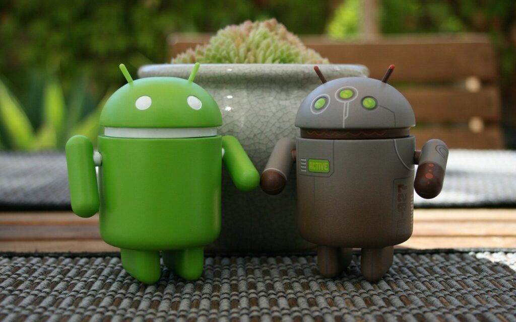 Un telefono Android va protetto dai software scaricati.