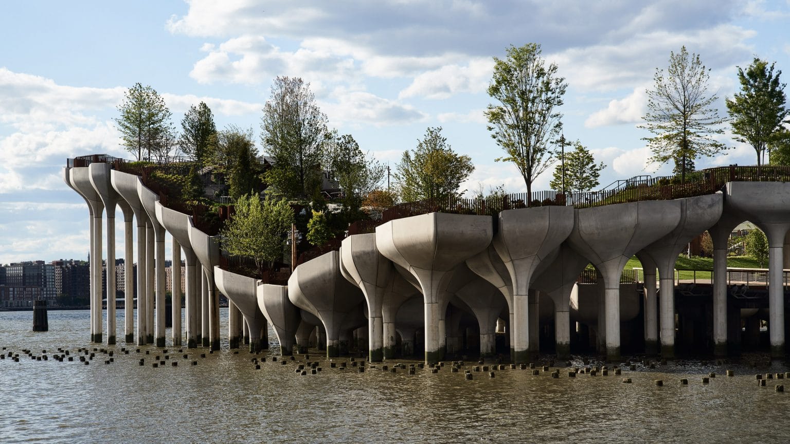 dezeen.com
