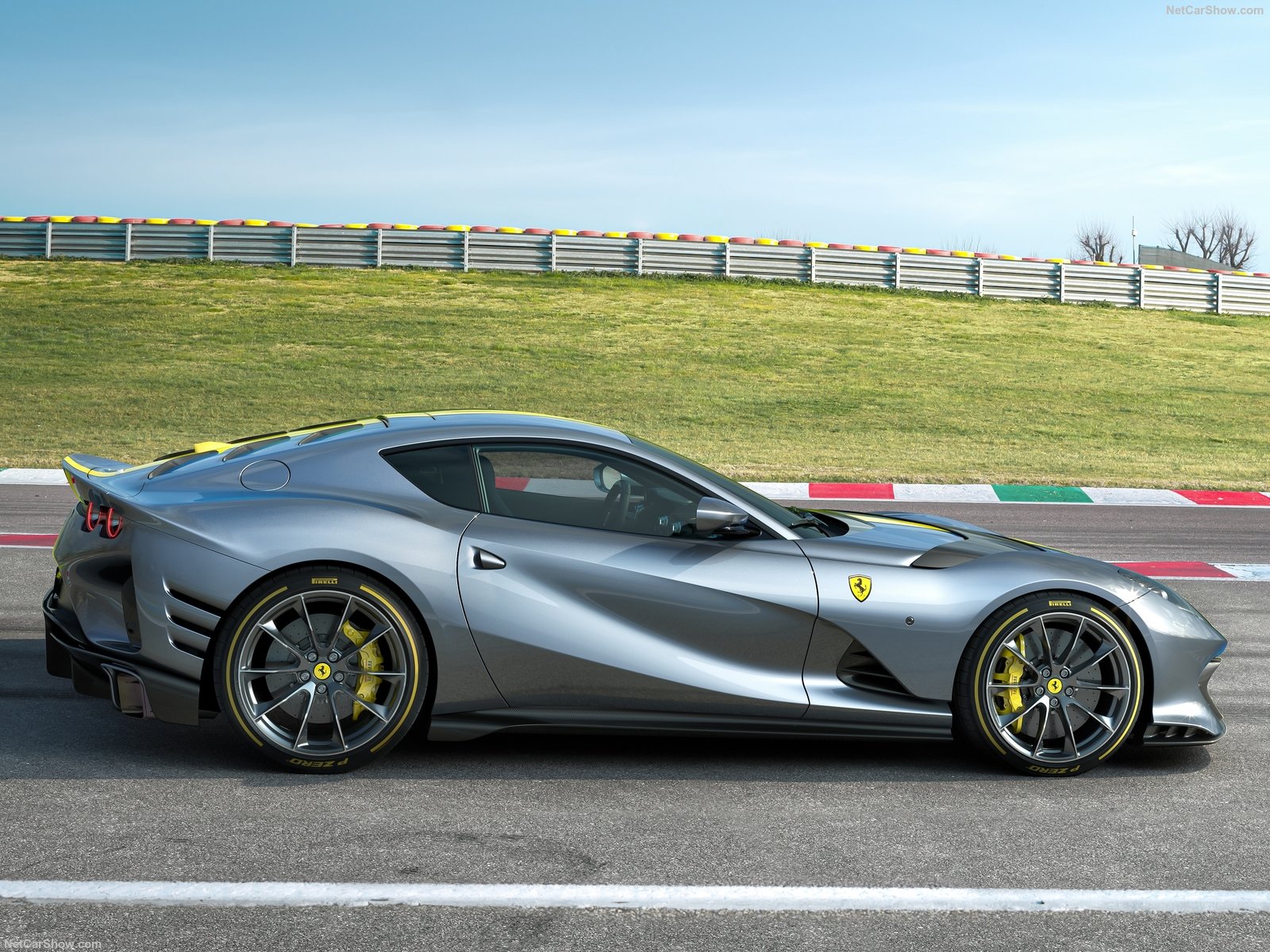 Ferrari 812 Competizione
