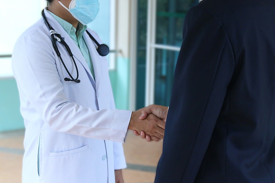 Una volta diagnosticata la sindrome di Asperger, il paziente viene indirizzato verso centri specializzati dove riceverà la migliore assistenza e un sostegno multidisciplinare.