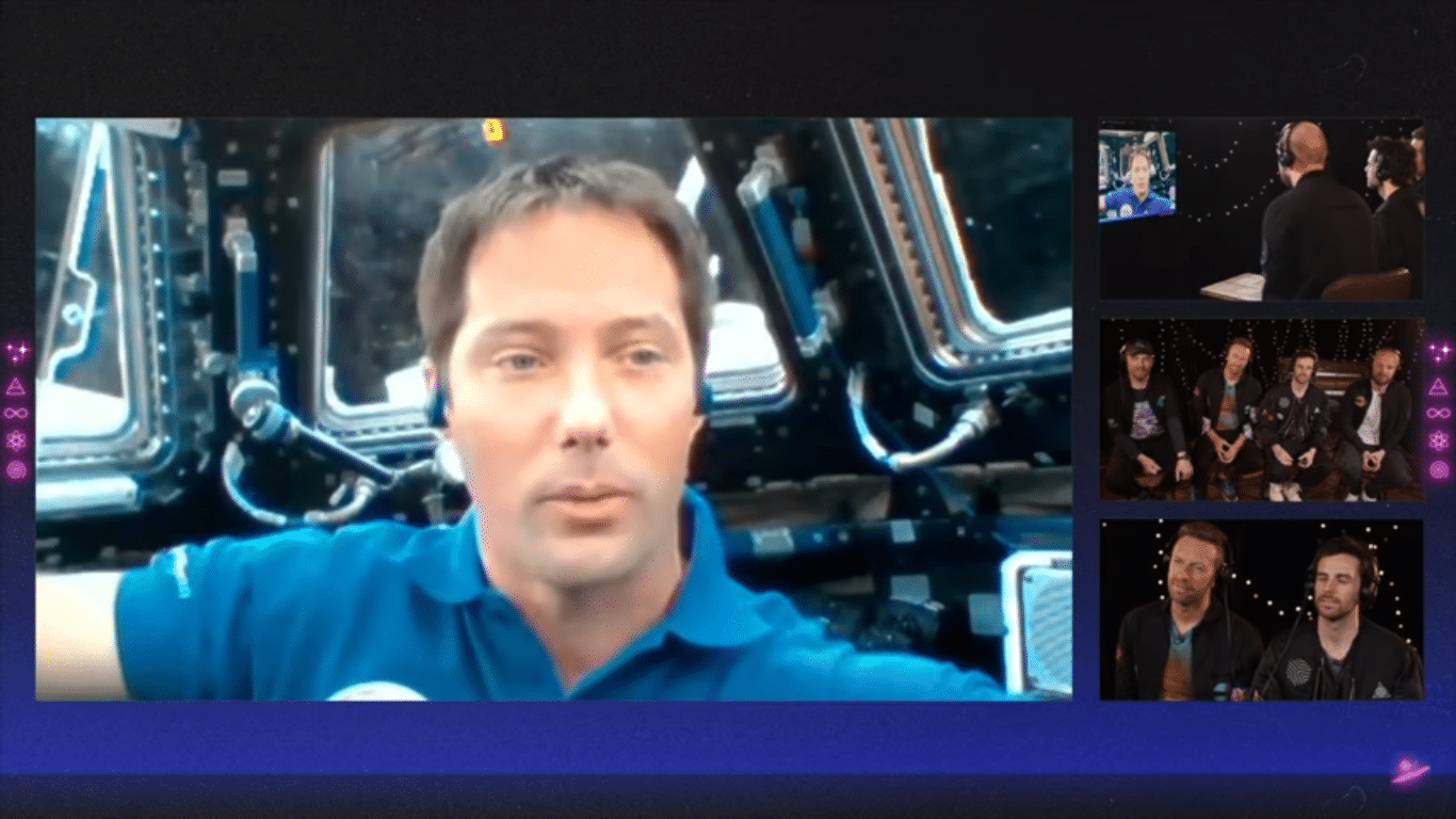 Incontro tra Thomas Pesquet (a bordo della ISS) e i Coldplay, avvenuto nella notte del 7 Maggio.