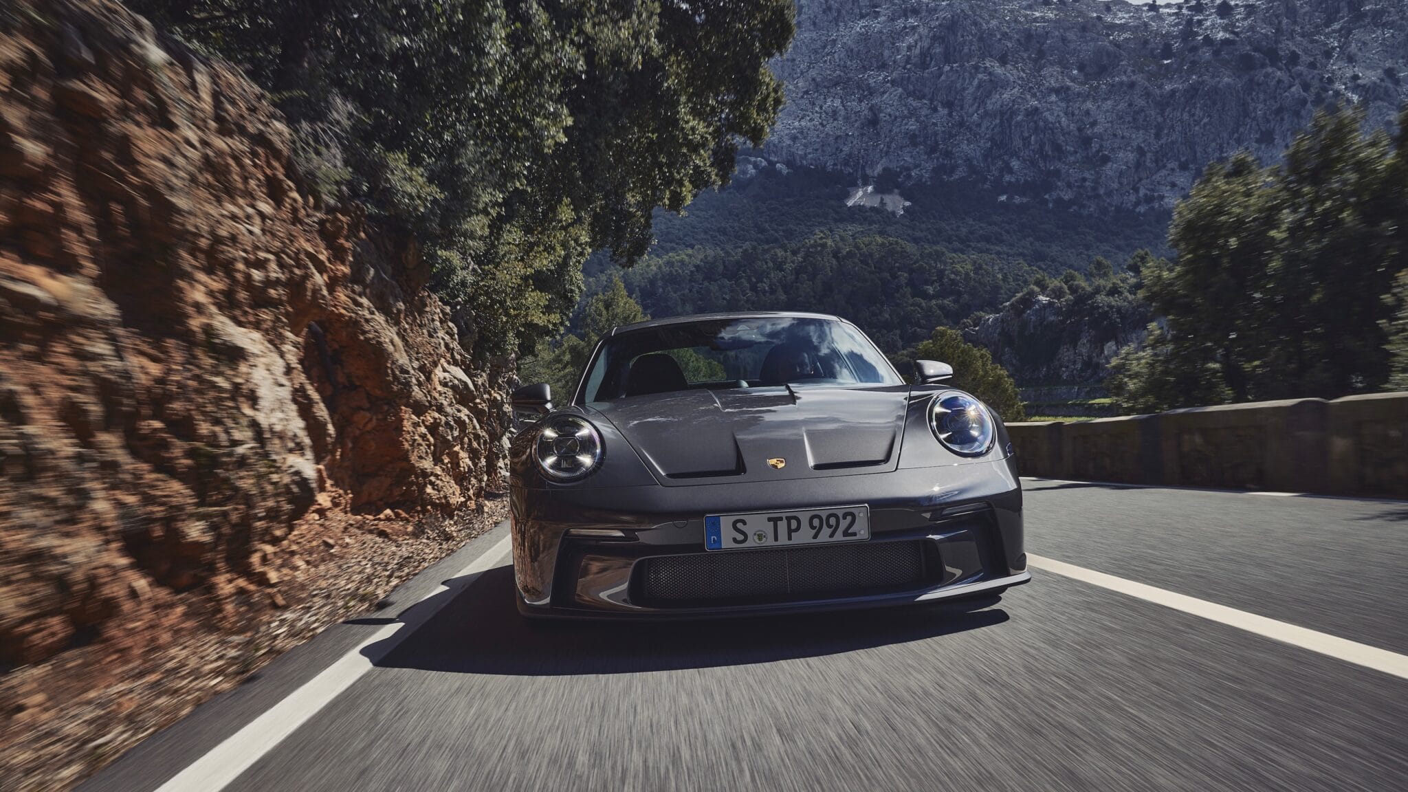 Porsche 911 GT3 Touringnewsroom.porsche.com