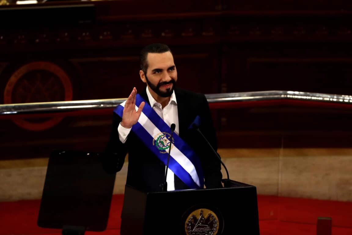 Il presidente Nayib Bukeledel nel parlamento salvadorengo. Fonte imamgine: Open