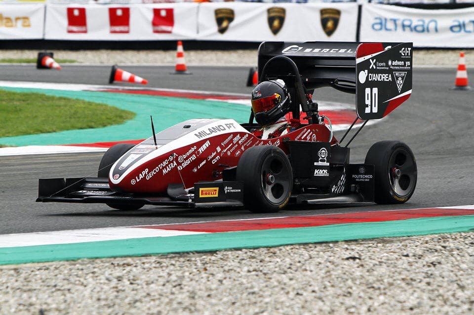 La DP11 impegnata nella prova di "endurance" della tappa italiana del campionato: FS ATA. Il team Dynamis PRC vincerà nella  categoria "combustion" di quella gara, così come nella tappa olandese FSN.