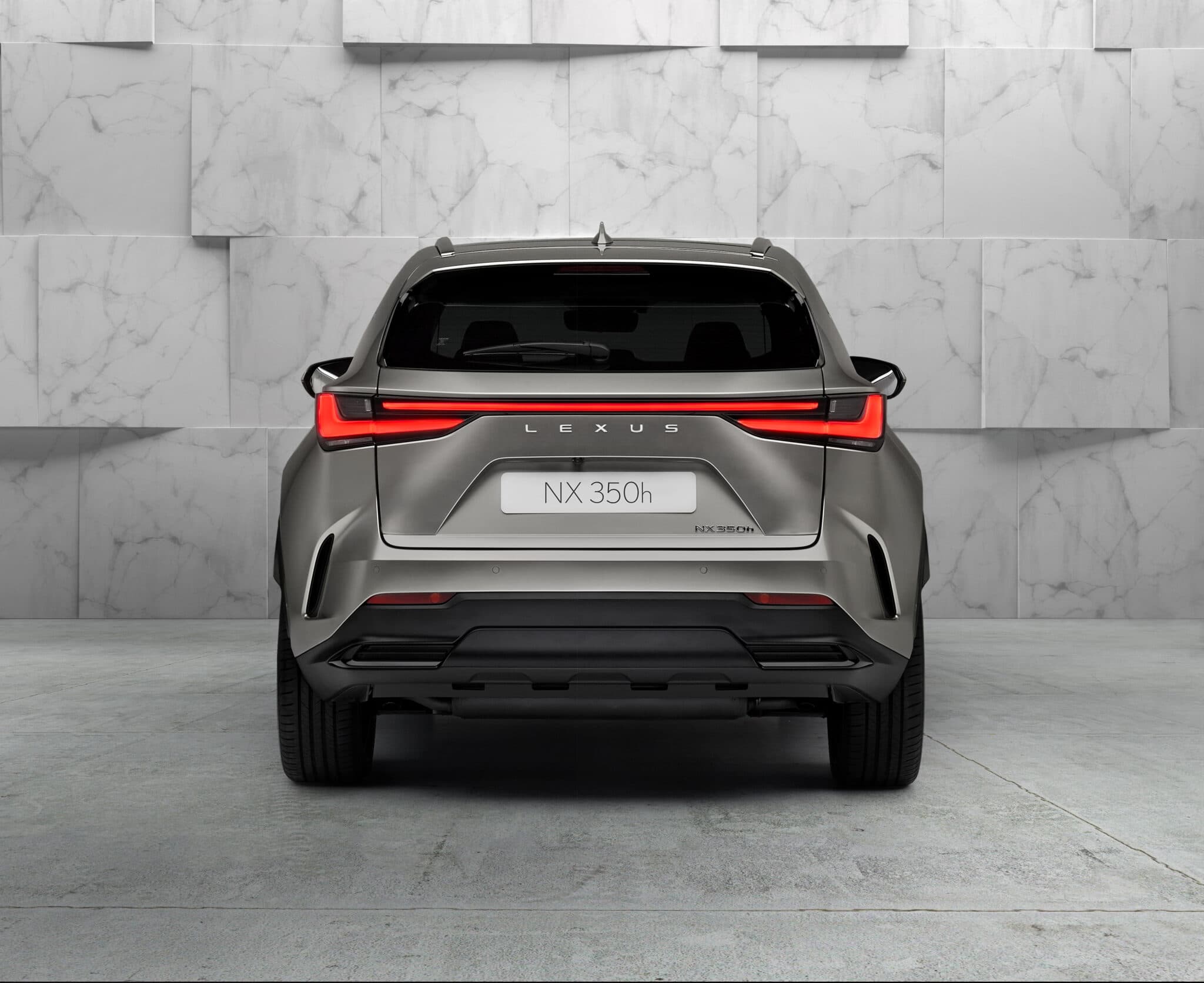 Nuova Lexus NX 350h 2021