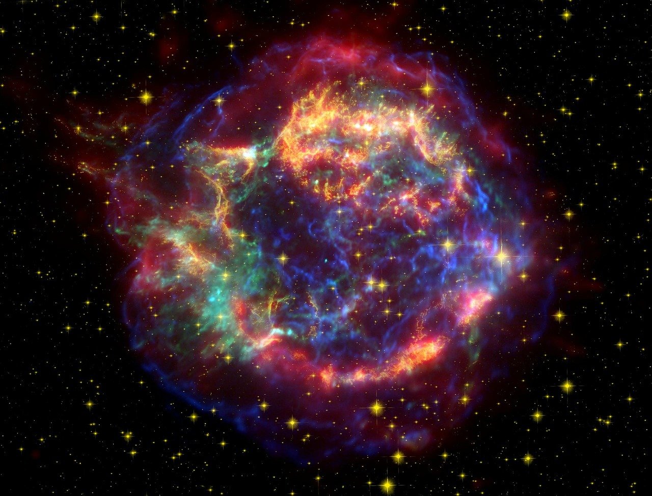 Una nebulosa, ciò che rimane di una supernova dopo l'esplosione.