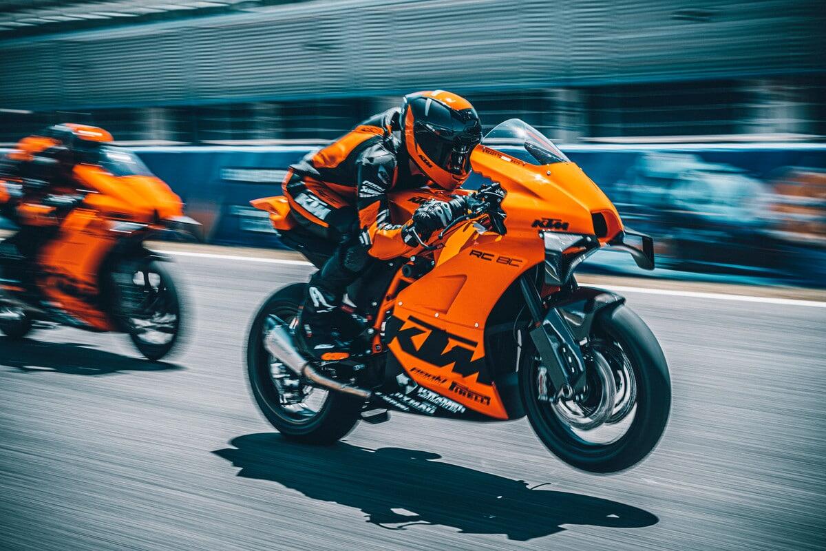 KTM RC 8C: ecco la moto supersport "pronto pista" ispirata alla MotoGP - 