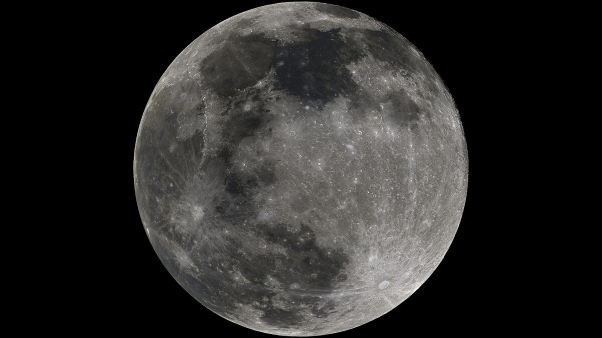 Sulla Luna potrebbe non essere mai esistito un campo magnetico come quello terrestre - 