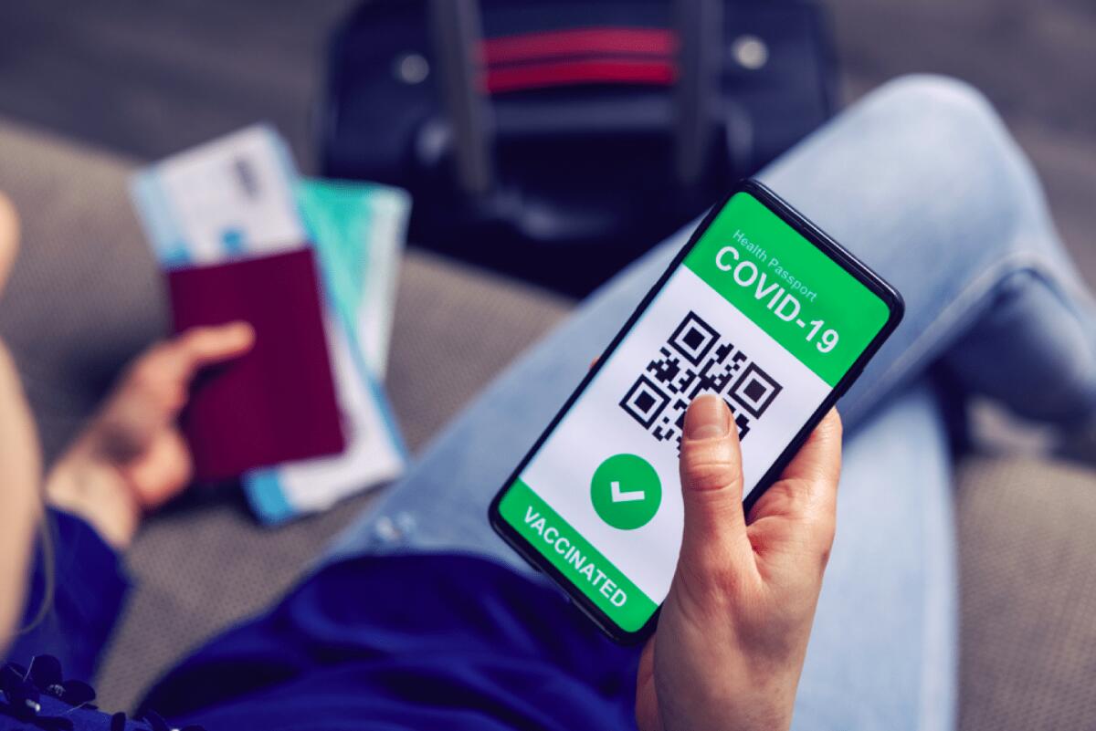 Green pass: validità prorogata a 12 mesi, il via libera del Cts - Green pass: validità prorogata a 12 mesi, il via libera del Cts