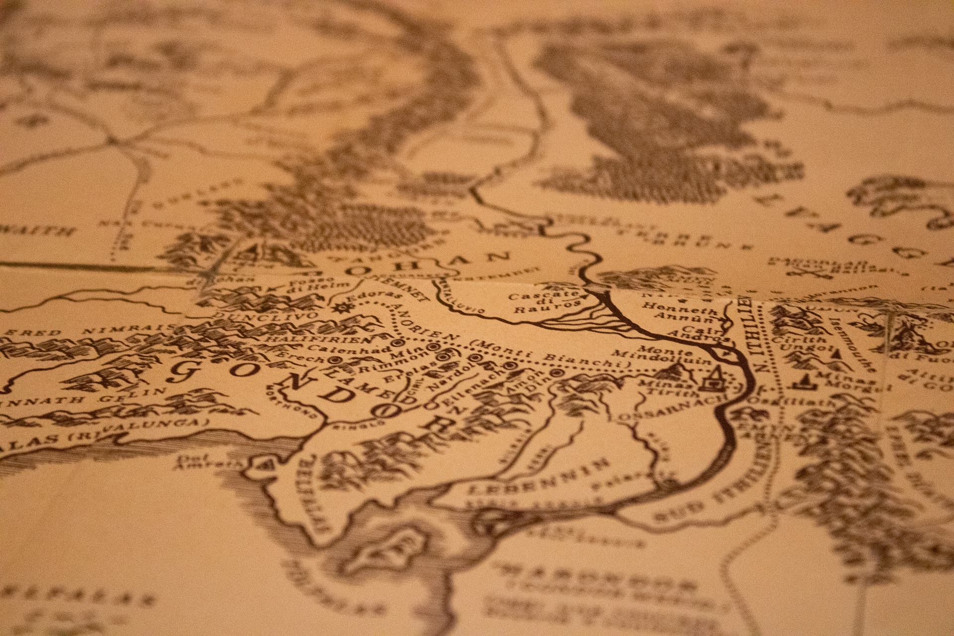 La mappa della Terra di Mezzo, il continente in cui si avvicendano i fatti de Il Signore degli Anelli