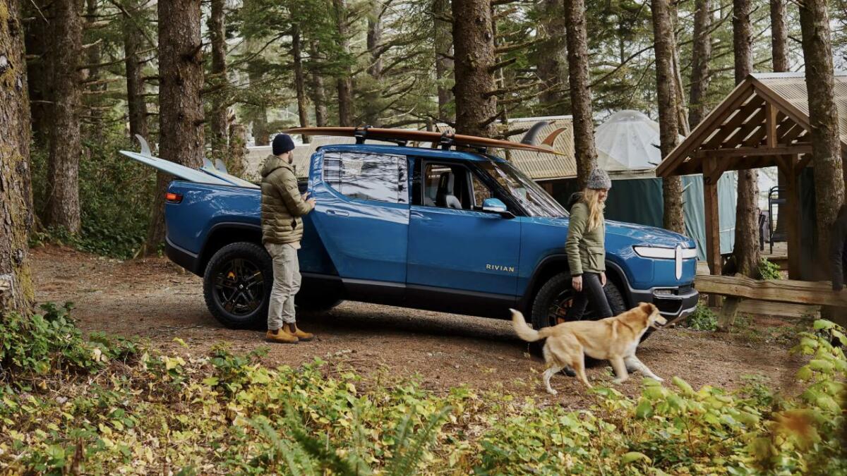 Rivian R1T: è finalmente entrato in produzione il primo pick-up elettrico - 