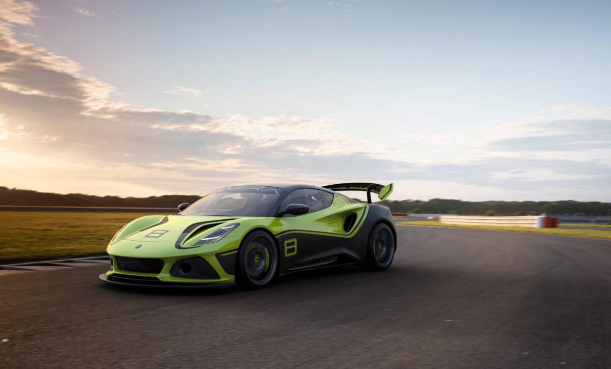 Lotus Emira GT4: l'ultima auto da corsa Lotus con motore endotermico - Lotus Emira GT4: l'ultima auto da corsa Lotus con motore termico