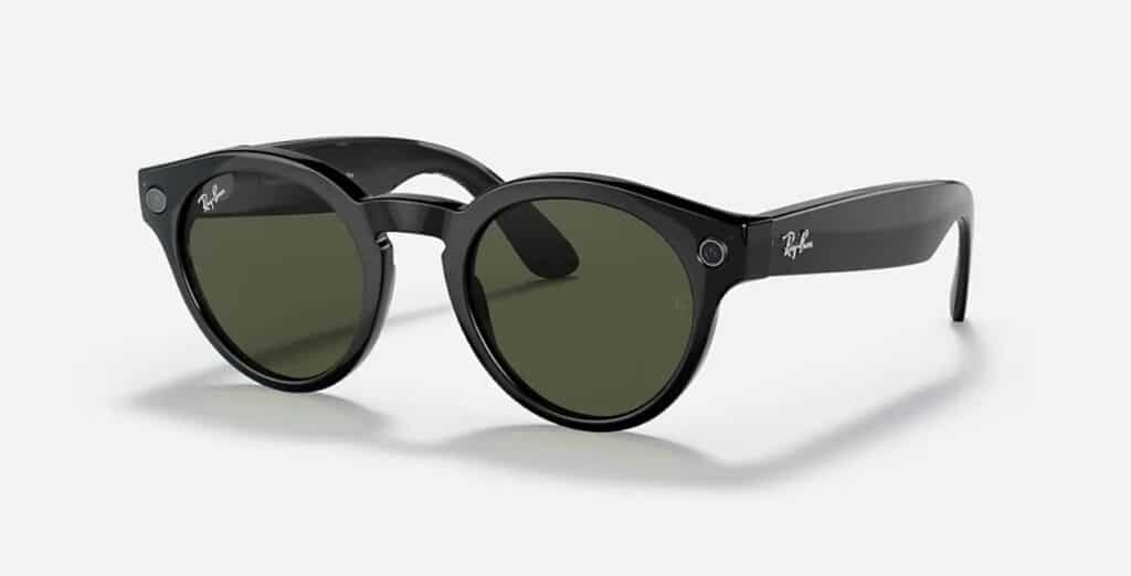 Stories, gli smart glasses di Ray-Ban e Facebook