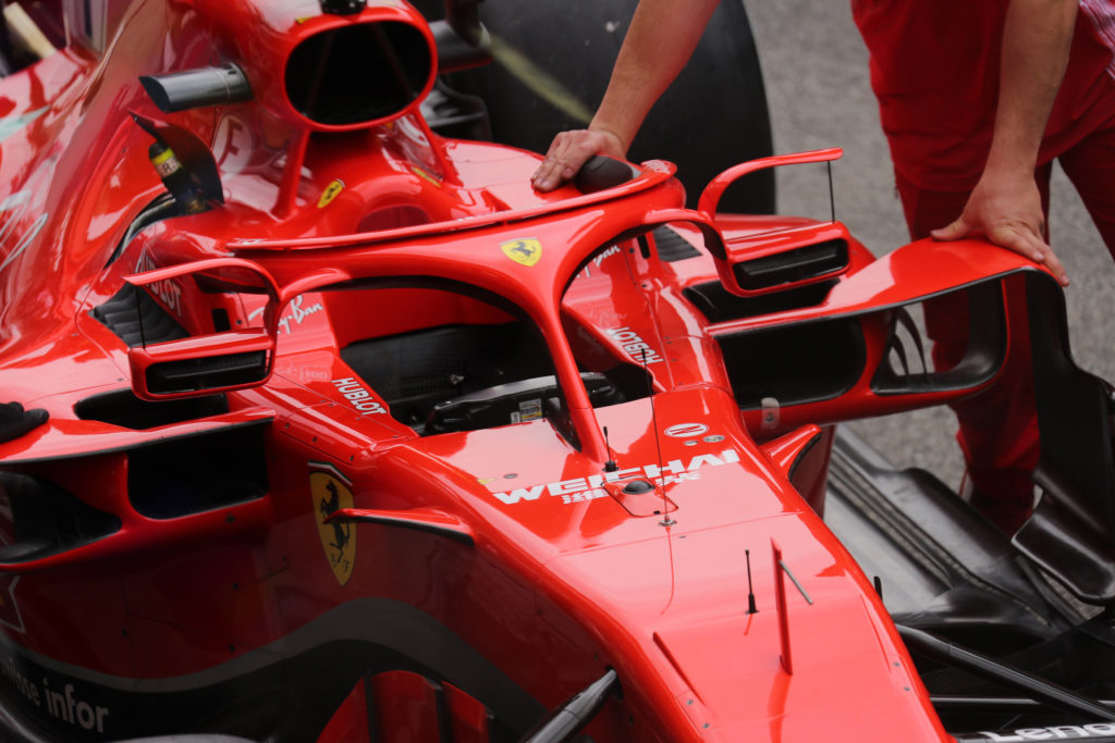 L'Halo della Ferrari SF71H del 2018 con specchietti incorporati e appendici aerodinamiche (queste ultime poi bandite), Foto: Motorionline