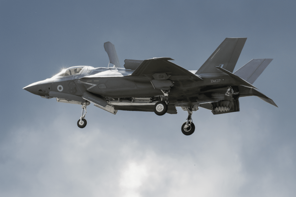 Numerosi jet da combattimento, fra cui l’F35 Lightning II, montano componenti meccanici ed elettronici in lega di rame-berillio. (Fonte: Lockheed Martin F35 media kit)