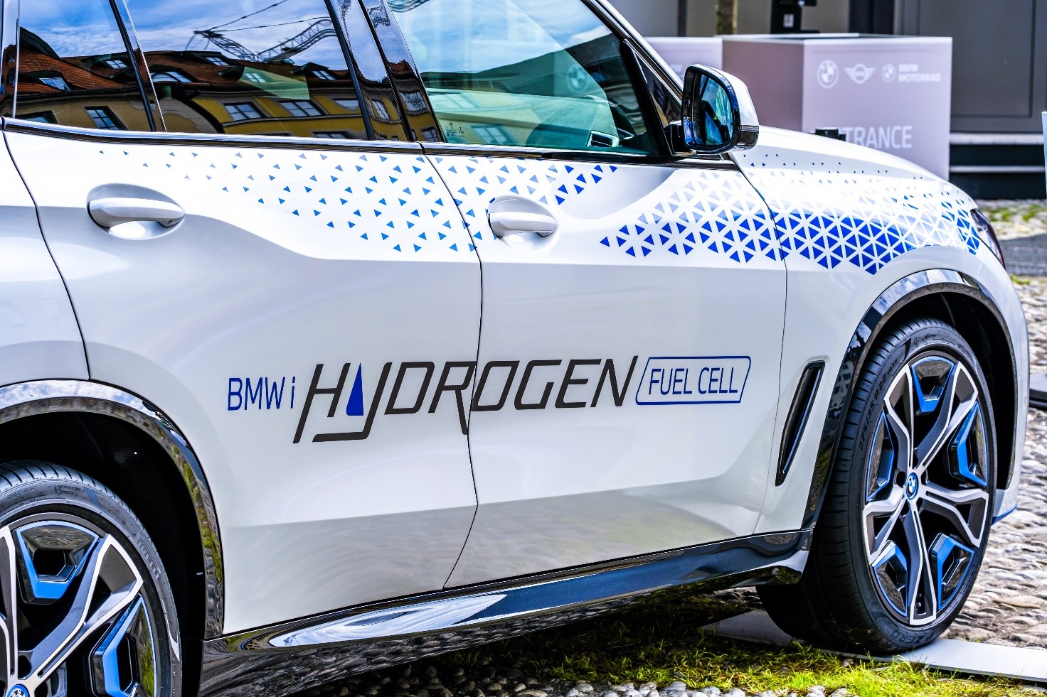 BMW iX5 Hydrogen - Copyright foto: Adobe Stock
