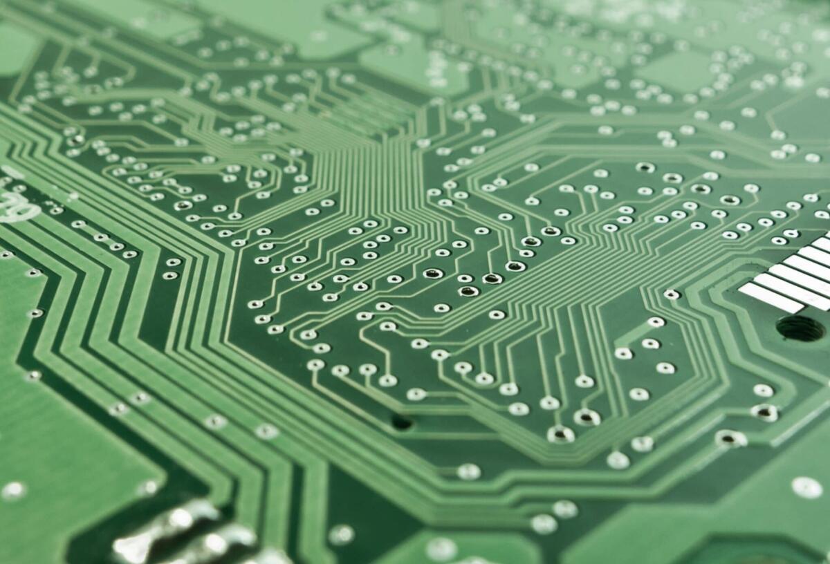 Realizzato il microchip più piccolo al mondo in grado di volare senza motori - 