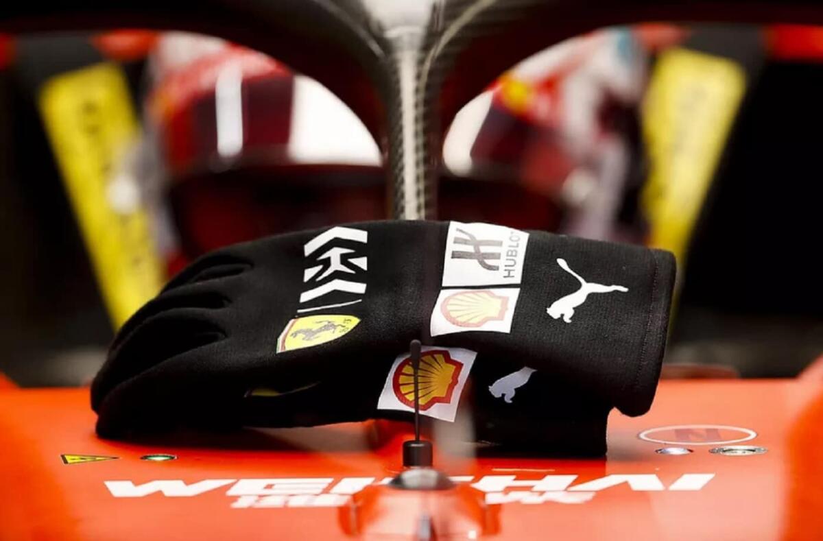 F1: nuovi prototipi di guanti portati in Turchia ideati dopo l'incidente di Grosjean - F1: nuovi prototipi di guanti portati in Turchia ideati dopo l'incidente di Grosjean