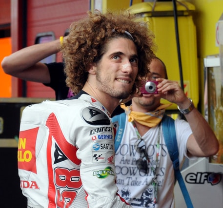 Marco Simoncelli nel paddock