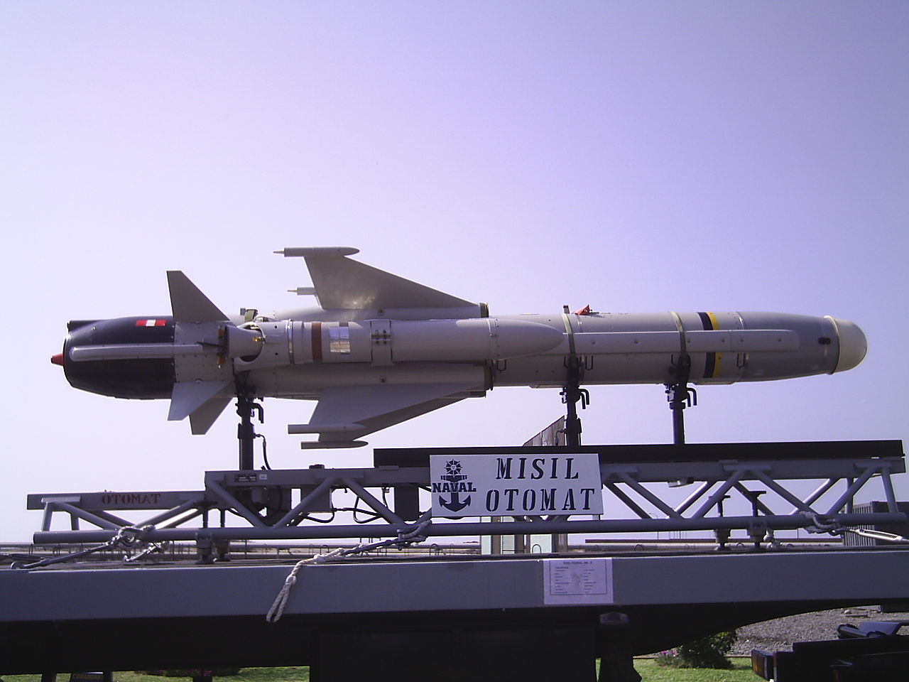 Un OTOMAT alla base navale di Callao in Perù. Fonte: Wikimedia Commons, autore