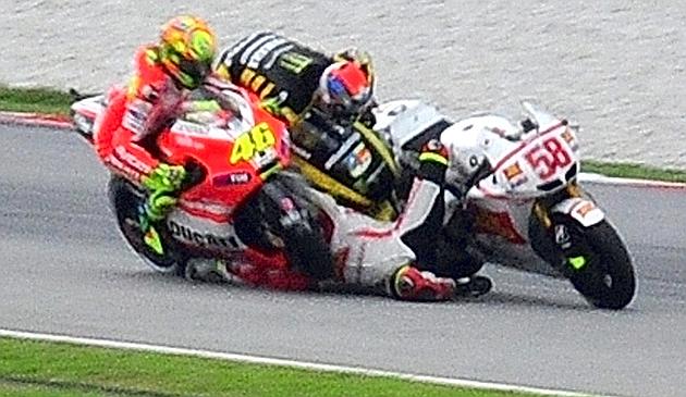 Rossi ed Edwards nel momento dell'incidente