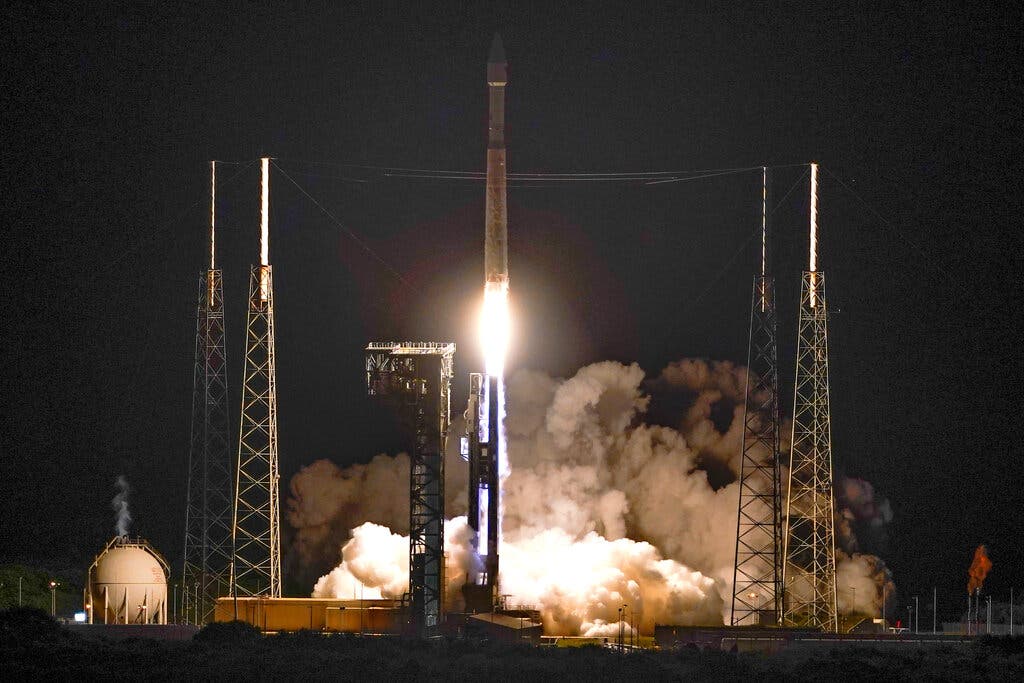 Lancio della sonda Lucy (credits: John Raoux/Associated Press)