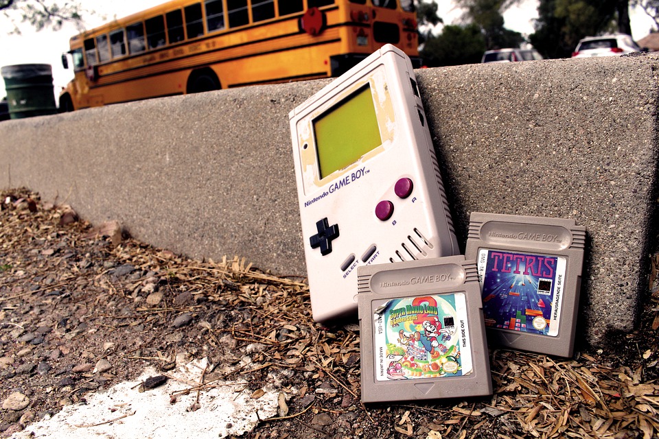 Tecnologia digitale mobile: Nintendo Game Boy