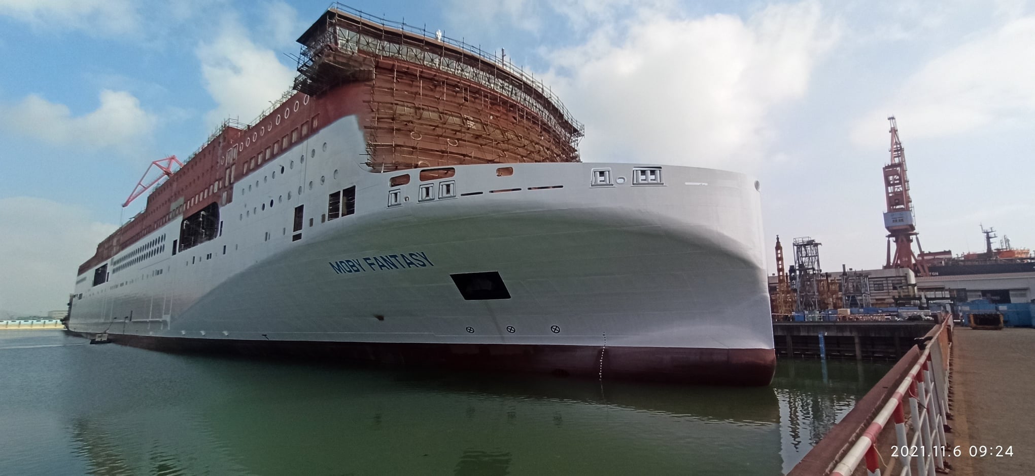 Un'immagine della Moby Fantasy durante il varo. Fonte: Pagina Facebook Moby Lines