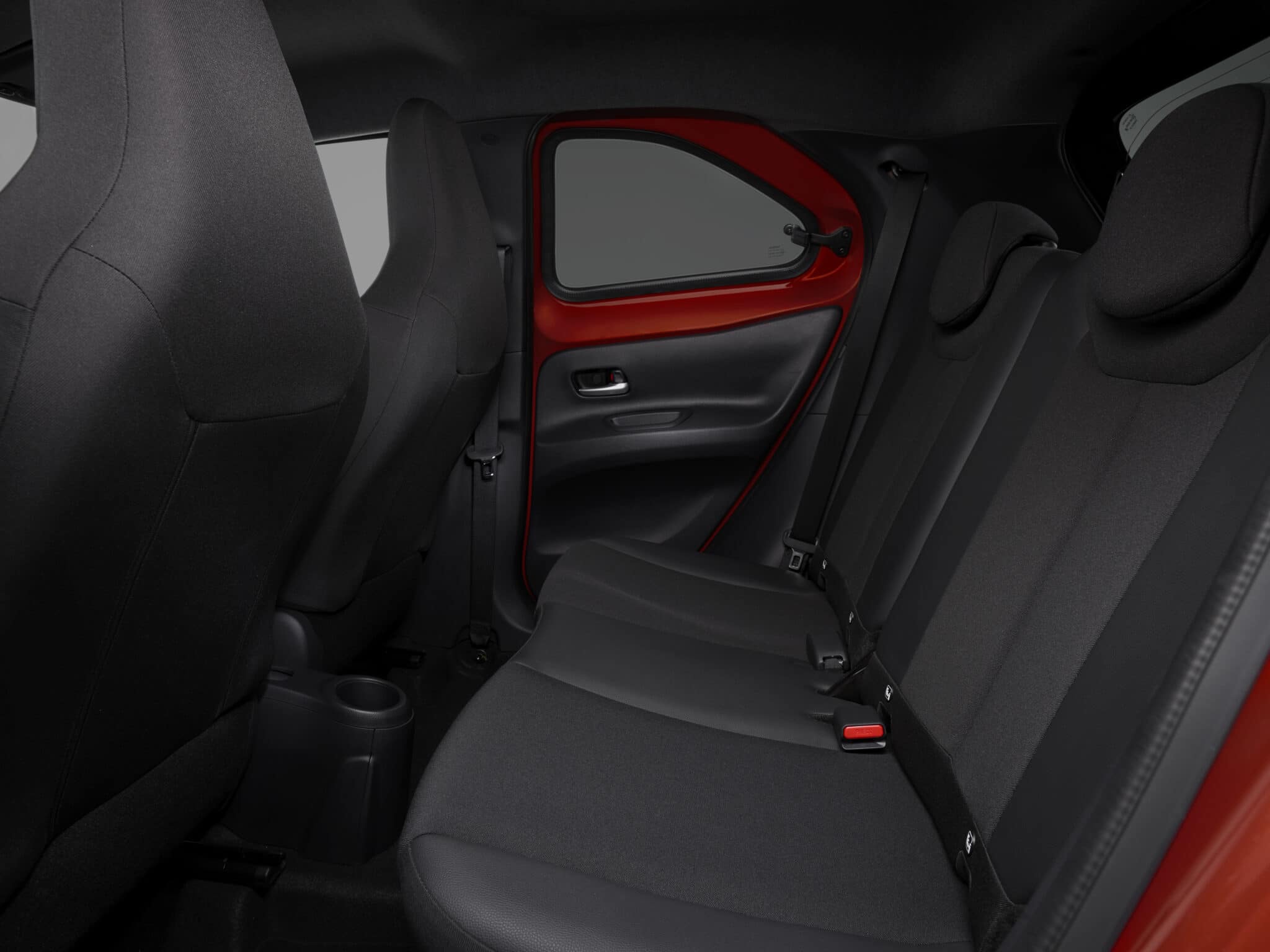 Toyota Aygo X: l'utilitaria che si dà arie da crossover