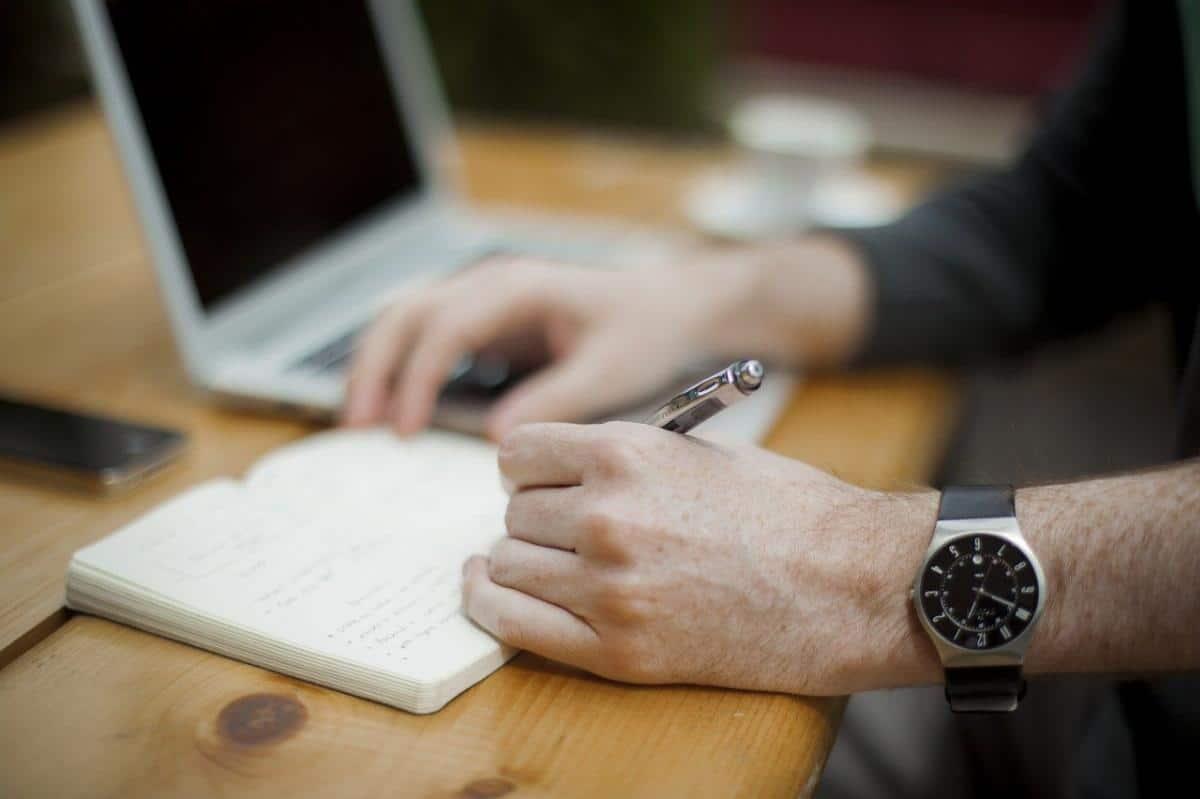 Ergonomia e comodità della postazione lavoro: come scegliere al meglio - 