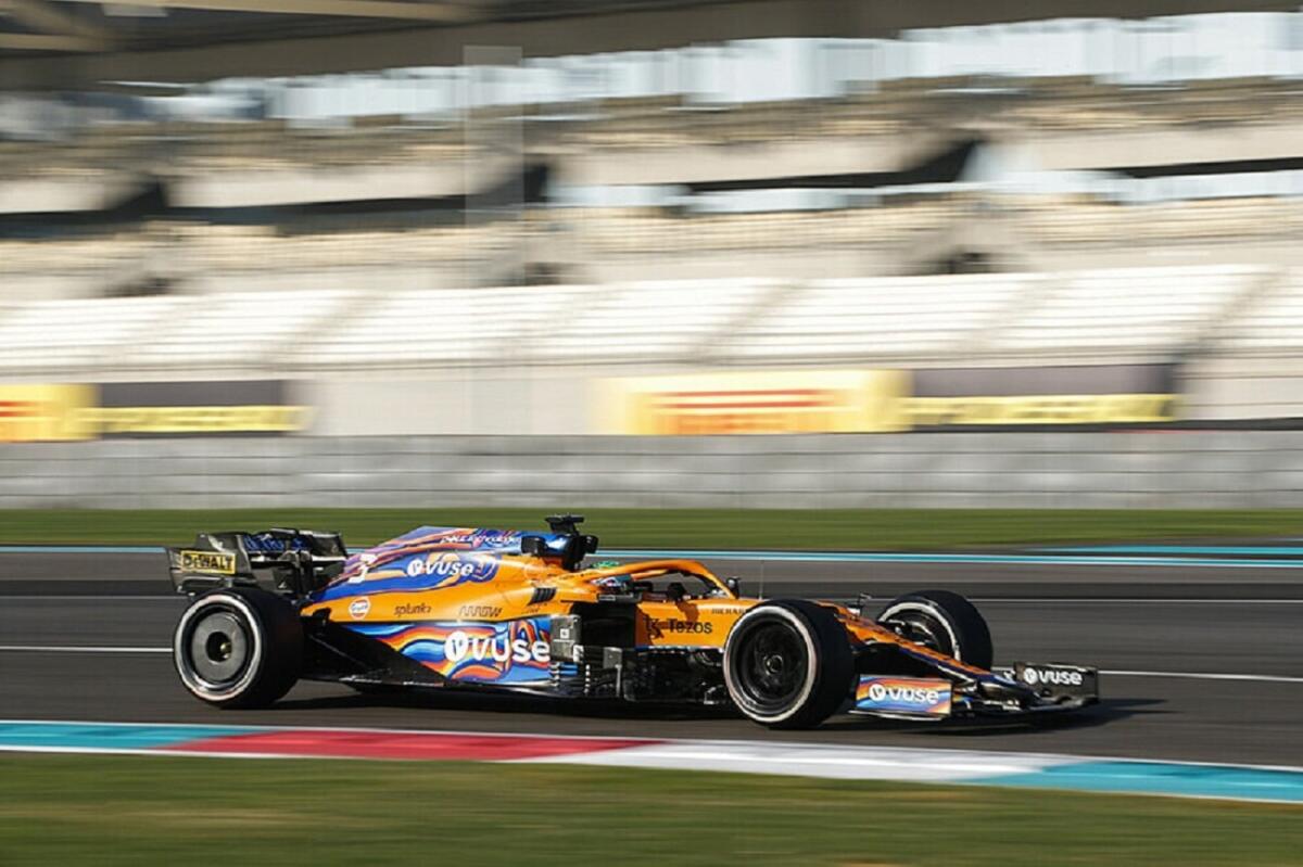 McLaren, F1: testato il copricerchio con LED per mostrare gli sponsor - McLaren, F1: testato il copricerchio con LED per mostrare gli sponsor