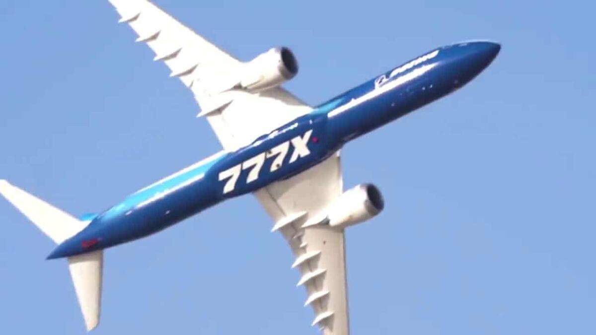 Ecco il nuovo Boeing 777X: è capace di decollare in verticale - 