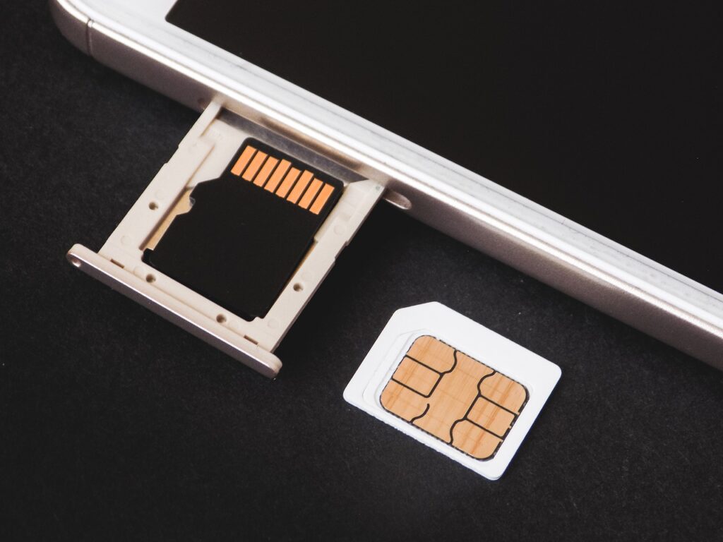 Una SIM virtuale eliminerebbe il problema dello spazio occupato dallo slot fisico.