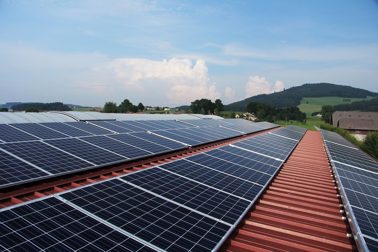 Impianto fotovoltaico con celle. Credit: Pixabay.com