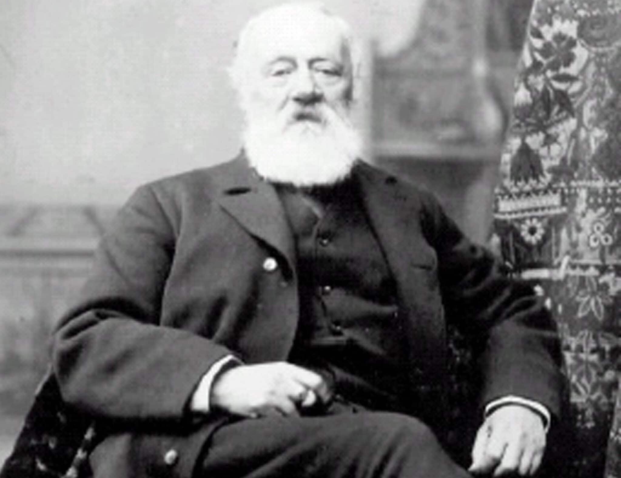Antonio Meucci (1808 - 1889), inventore del telefono.